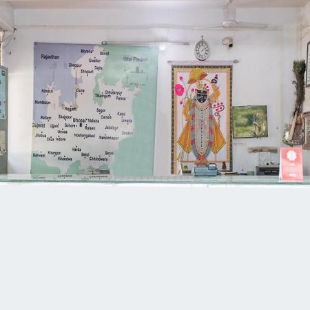 Oyo 14856 Resort Raghav Palace Indore Eksteriør bilde
