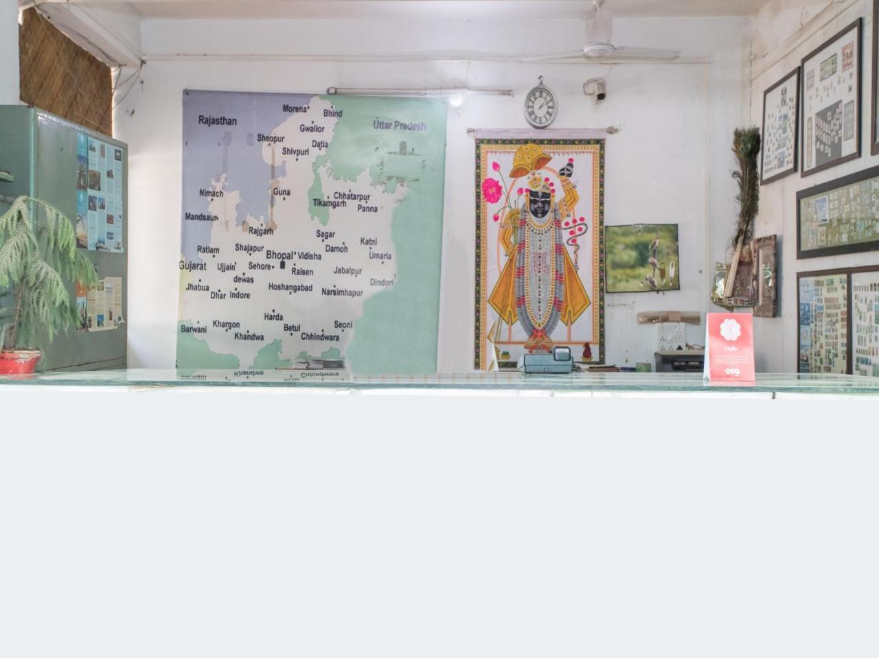 Oyo 14856 Resort Raghav Palace Indore Eksteriør bilde